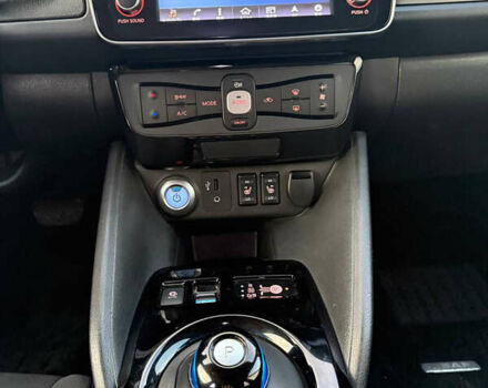 Білий Ніссан Ліф, об'ємом двигуна 0 л та пробігом 67 тис. км за 11500 $, фото 27 на Automoto.ua