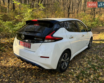 Белый Ниссан Лиф, объемом двигателя 0 л и пробегом 116 тыс. км за 11800 $, фото 59 на Automoto.ua