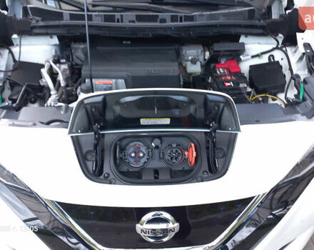 Белый Ниссан Лиф, объемом двигателя 0 л и пробегом 82 тыс. км за 15600 $, фото 27 на Automoto.ua