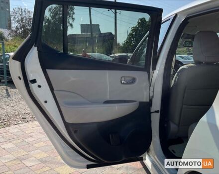 Білий Ніссан Ліф, об'ємом двигуна 40 л та пробігом 102 тис. км за 14500 $, фото 18 на Automoto.ua