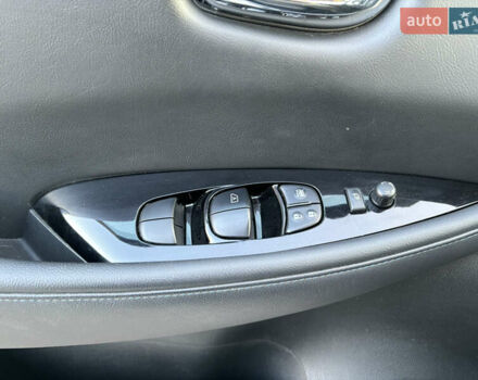 Белый Ниссан Лиф, объемом двигателя 0 л и пробегом 140 тыс. км за 13850 $, фото 22 на Automoto.ua