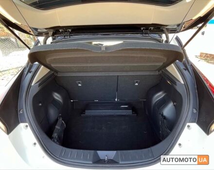 Білий Ніссан Ліф, об'ємом двигуна 40 л та пробігом 102 тис. км за 14500 $, фото 20 на Automoto.ua