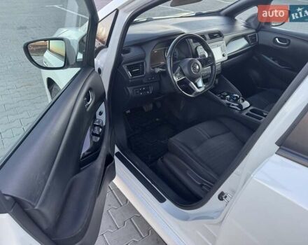 Білий Ніссан Ліф, об'ємом двигуна 0 л та пробігом 135 тис. км за 10900 $, фото 6 на Automoto.ua