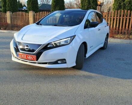 Белый Ниссан Лиф, объемом двигателя 0 л и пробегом 115 тыс. км за 12700 $, фото 1 на Automoto.ua