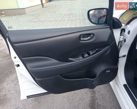 Белый Ниссан Лиф, объемом двигателя 0 л и пробегом 60 тыс. км за 16300 $, фото 16 на Automoto.ua