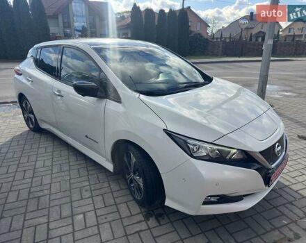 Белый Ниссан Лиф, объемом двигателя 0 л и пробегом 132 тыс. км за 12999 $, фото 1 на Automoto.ua