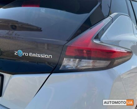 Білий Ніссан Ліф, об'ємом двигуна 40 л та пробігом 102 тис. км за 14500 $, фото 12 на Automoto.ua