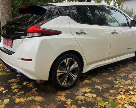 Белый Ниссан Лиф, объемом двигателя 0 л и пробегом 139 тыс. км за 10950 $, фото 5 на Automoto.ua