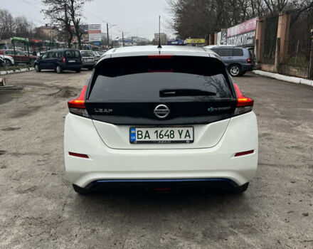 Белый Ниссан Лиф, объемом двигателя 0 л и пробегом 92 тыс. км за 14000 $, фото 5 на Automoto.ua