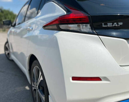 Білий Ніссан Ліф, об'ємом двигуна 0 л та пробігом 45 тис. км за 15500 $, фото 5 на Automoto.ua