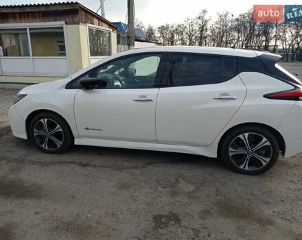 Белый Ниссан Лиф, объемом двигателя 0 л и пробегом 60 тыс. км за 16300 $, фото 24 на Automoto.ua