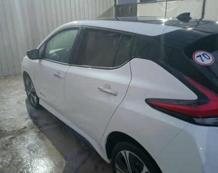 Белый Ниссан Лиф, объемом двигателя 0 л и пробегом 124 тыс. км за 15000 $, фото 3 на Automoto.ua