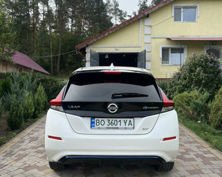 Белый Ниссан Лиф, объемом двигателя 0 л и пробегом 136 тыс. км за 11500 $, фото 5 на Automoto.ua