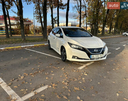 Белый Ниссан Лиф, объемом двигателя 0 л и пробегом 52 тыс. км за 15500 $, фото 2 на Automoto.ua