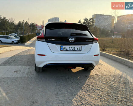 Белый Ниссан Лиф, объемом двигателя 0 л и пробегом 140 тыс. км за 13850 $, фото 15 на Automoto.ua