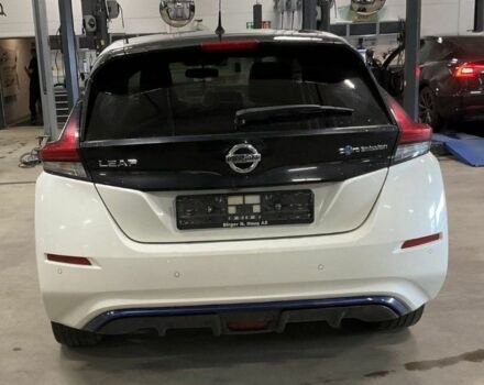 Білий Ніссан Ліф, об'ємом двигуна 0 л та пробігом 124 тис. км за 12500 $, фото 4 на Automoto.ua