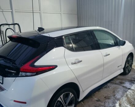 Белый Ниссан Лиф, объемом двигателя 0 л и пробегом 124 тыс. км за 15000 $, фото 1 на Automoto.ua