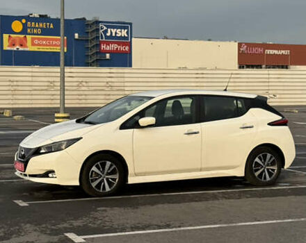 Белый Ниссан Лиф, объемом двигателя 0 л и пробегом 50 тыс. км за 12800 $, фото 5 на Automoto.ua