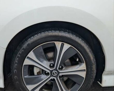 Белый Ниссан Лиф, объемом двигателя 0 л и пробегом 112 тыс. км за 12200 $, фото 5 на Automoto.ua