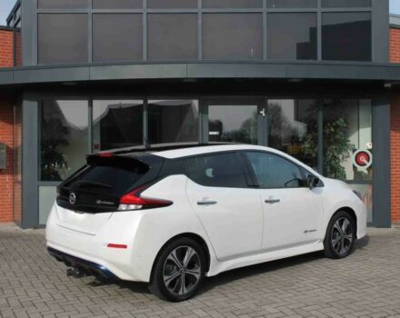 Белый Ниссан Лиф, объемом двигателя 0 л и пробегом 43 тыс. км за 9350 $, фото 4 на Automoto.ua