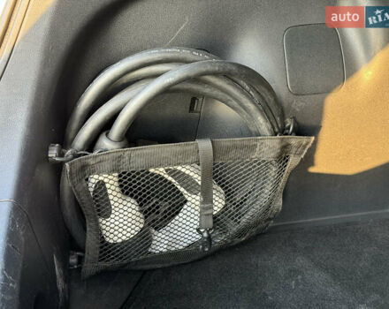 Белый Ниссан Лиф, объемом двигателя 0 л и пробегом 200 тыс. км за 12000 $, фото 13 на Automoto.ua