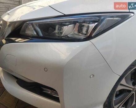 Белый Ниссан Лиф, объемом двигателя 0 л и пробегом 132 тыс. км за 12999 $, фото 21 на Automoto.ua