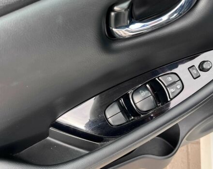 Белый Ниссан Лиф, объемом двигателя 0 л и пробегом 115 тыс. км за 12700 $, фото 16 на Automoto.ua