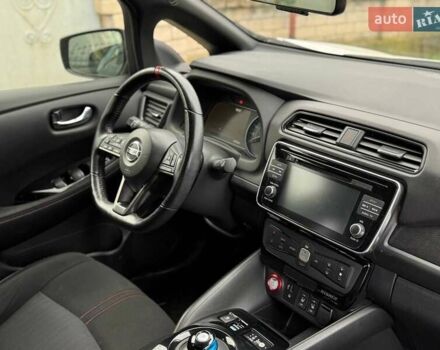 Белый Ниссан Лиф, объемом двигателя 0 л и пробегом 33 тыс. км за 16400 $, фото 21 на Automoto.ua