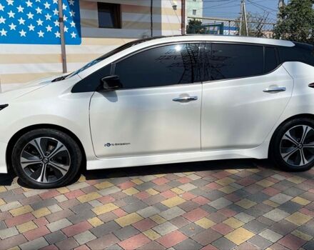 Білий Ніссан Ліф, об'ємом двигуна 40 л та пробігом 177 тис. км за 13900 $, фото 3 на Automoto.ua