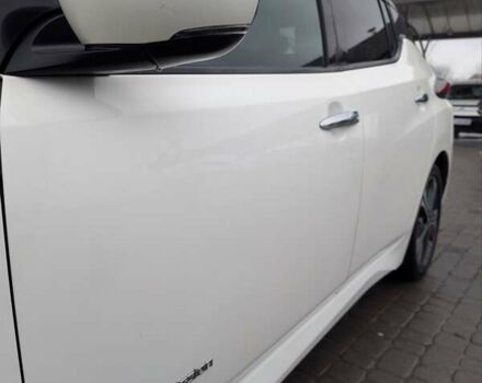 Белый Ниссан Лиф, объемом двигателя 0 л и пробегом 112 тыс. км за 12200 $, фото 6 на Automoto.ua