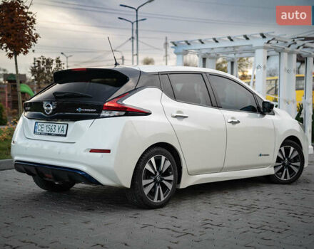 Белый Ниссан Лиф, объемом двигателя 0 л и пробегом 108 тыс. км за 13900 $, фото 4 на Automoto.ua