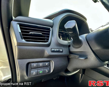 Белый Ниссан Лиф, объемом двигателя 0.13 л и пробегом 44 тыс. км за 12400 $, фото 6 на Automoto.ua