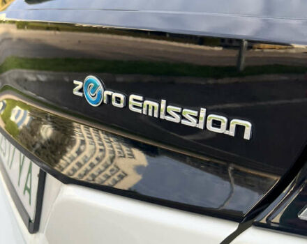 Білий Ніссан Ліф, об'ємом двигуна 0 л та пробігом 58 тис. км за 13499 $, фото 25 на Automoto.ua