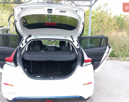 Белый Ниссан Лиф, объемом двигателя 0 л и пробегом 82 тыс. км за 15600 $, фото 16 на Automoto.ua