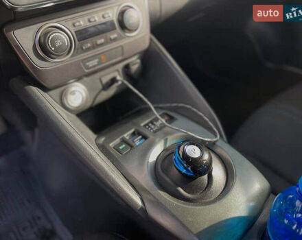 Білий Ніссан Ліф, об'ємом двигуна 0 л та пробігом 148 тис. км за 10800 $, фото 26 на Automoto.ua