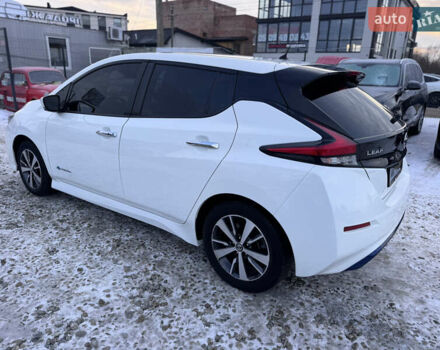 Белый Ниссан Лиф, объемом двигателя 0 л и пробегом 50 тыс. км за 11450 $, фото 6 на Automoto.ua