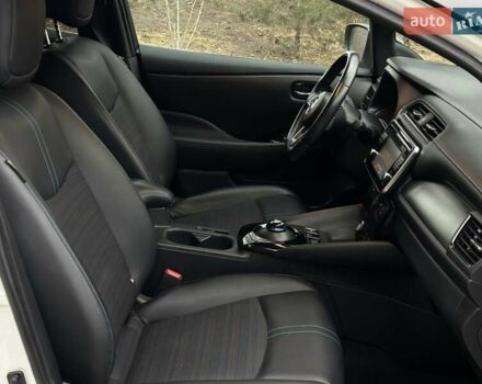 Білий Ніссан Ліф, об'ємом двигуна 0 л та пробігом 162 тис. км за 13601 $, фото 48 на Automoto.ua