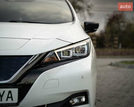 Белый Ниссан Лиф, объемом двигателя 0 л и пробегом 108 тыс. км за 13900 $, фото 8 на Automoto.ua