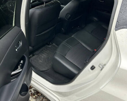 Белый Ниссан Лиф, объемом двигателя 0 л и пробегом 98 тыс. км за 13000 $, фото 9 на Automoto.ua