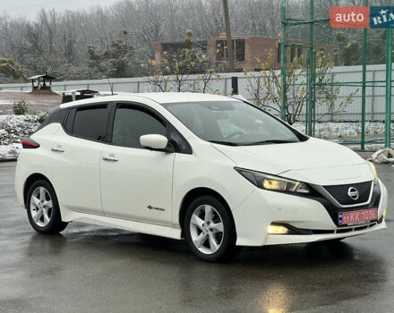 Белый Ниссан Лиф, объемом двигателя 0 л и пробегом 96 тыс. км за 13500 $, фото 2 на Automoto.ua