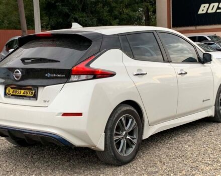 Білий Ніссан Ліф, об'ємом двигуна 40 л та пробігом 80 тис. км за 12800 $, фото 5 на Automoto.ua