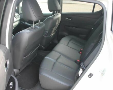 Белый Ниссан Лиф, объемом двигателя 0 л и пробегом 43 тыс. км за 9350 $, фото 10 на Automoto.ua