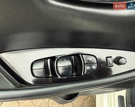 Белый Ниссан Лиф, объемом двигателя 0 л и пробегом 82 тыс. км за 13999 $, фото 51 на Automoto.ua