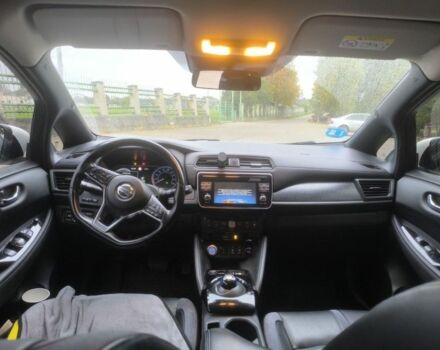 Белый Ниссан Лиф, объемом двигателя 0 л и пробегом 101 тыс. км за 12800 $, фото 13 на Automoto.ua