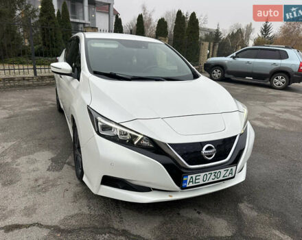 Белый Ниссан Лиф, объемом двигателя 0 л и пробегом 37 тыс. км за 12700 $, фото 6 на Automoto.ua