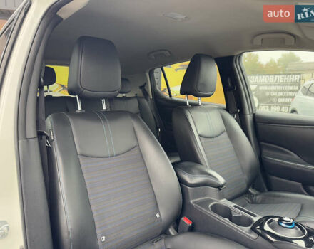 Белый Ниссан Лиф, объемом двигателя 0 л и пробегом 157 тыс. км за 11700 $, фото 33 на Automoto.ua