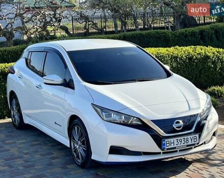 Белый Ниссан Лиф, объемом двигателя 0 л и пробегом 77 тыс. км за 12500 $, фото 2 на Automoto.ua