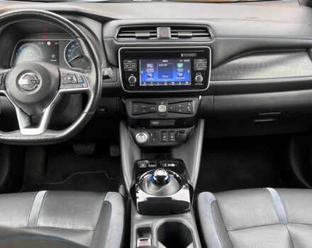 Белый Ниссан Лиф, объемом двигателя 0 л и пробегом 115 тыс. км за 12700 $, фото 7 на Automoto.ua