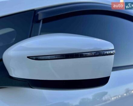 Белый Ниссан Лиф, объемом двигателя 0 л и пробегом 77 тыс. км за 12500 $, фото 15 на Automoto.ua