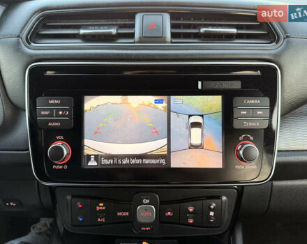 Белый Ниссан Лиф, объемом двигателя 0 л и пробегом 162 тыс. км за 12000 $, фото 5 на Automoto.ua